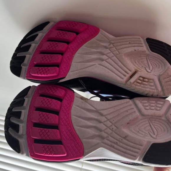 Women’s Newton running shoe ex 8 - Picture 3 of 3